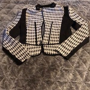 Black and white blazer jacket from Windsor.